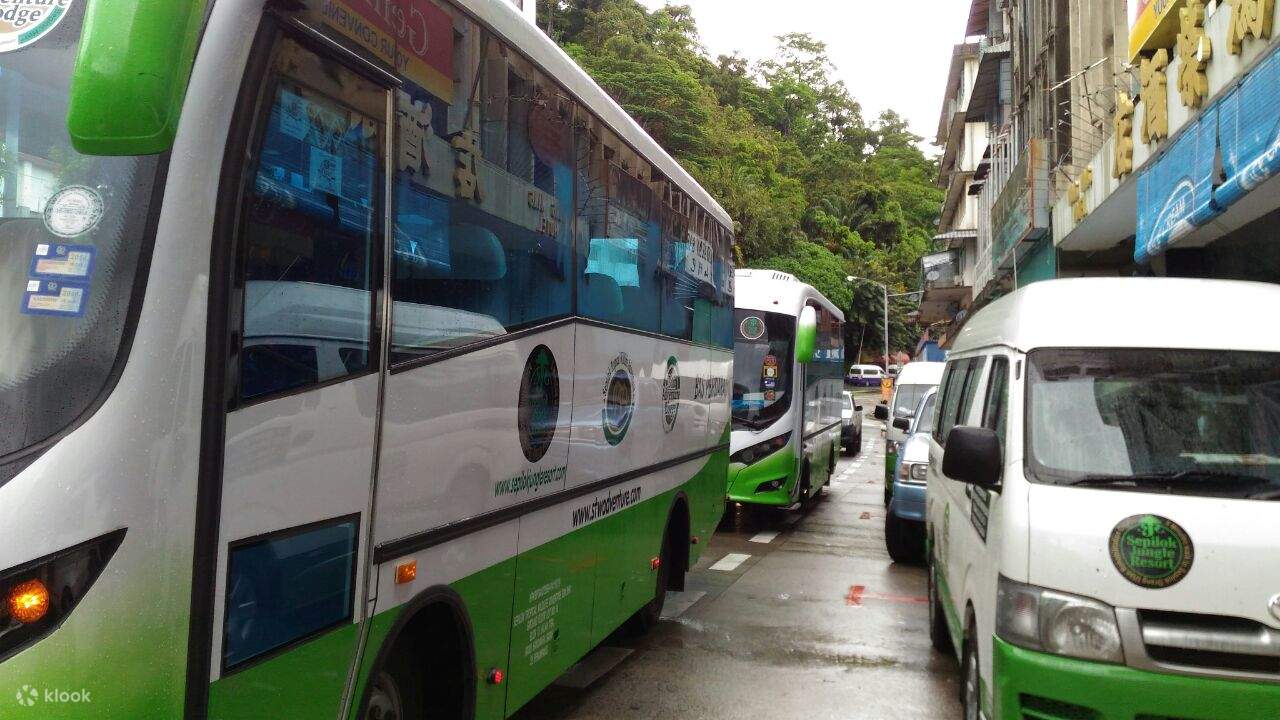 Photo: the Batu 14 bus